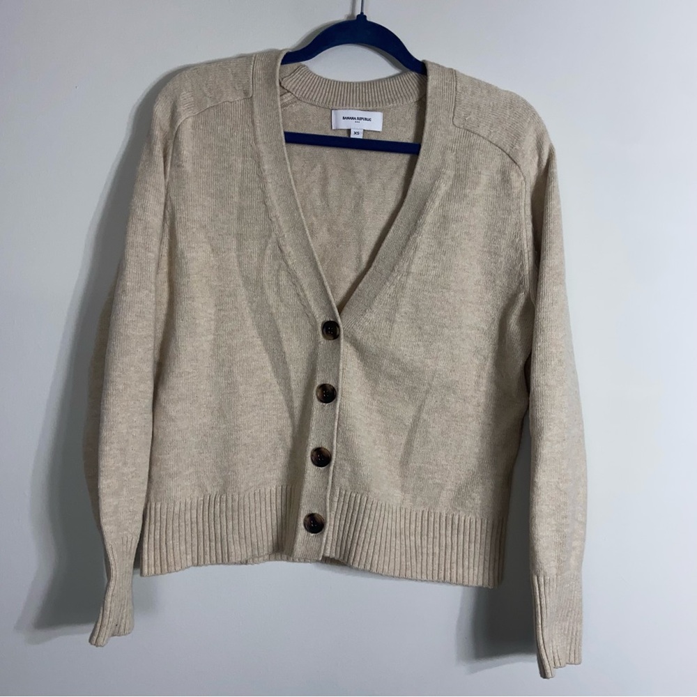 Banana Republic, 4 button sweater, xs